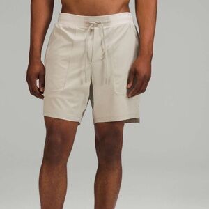Lululemon License to Train Lined Short 7"
Raw Linen size M